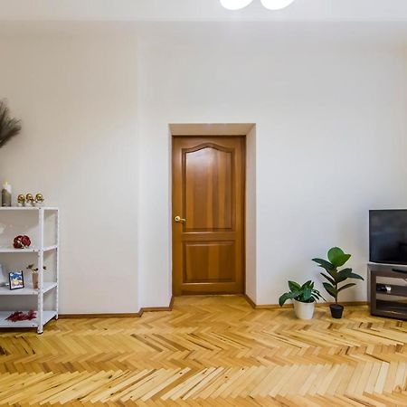 Затишна Квартира На Майдані Незалежності Kiew Exterior foto